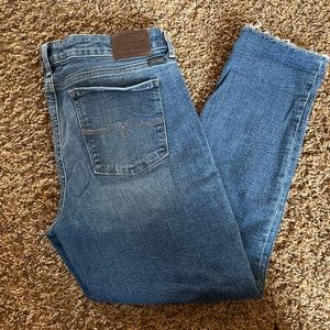 Like new Lucky Brand Lolita crop jeans